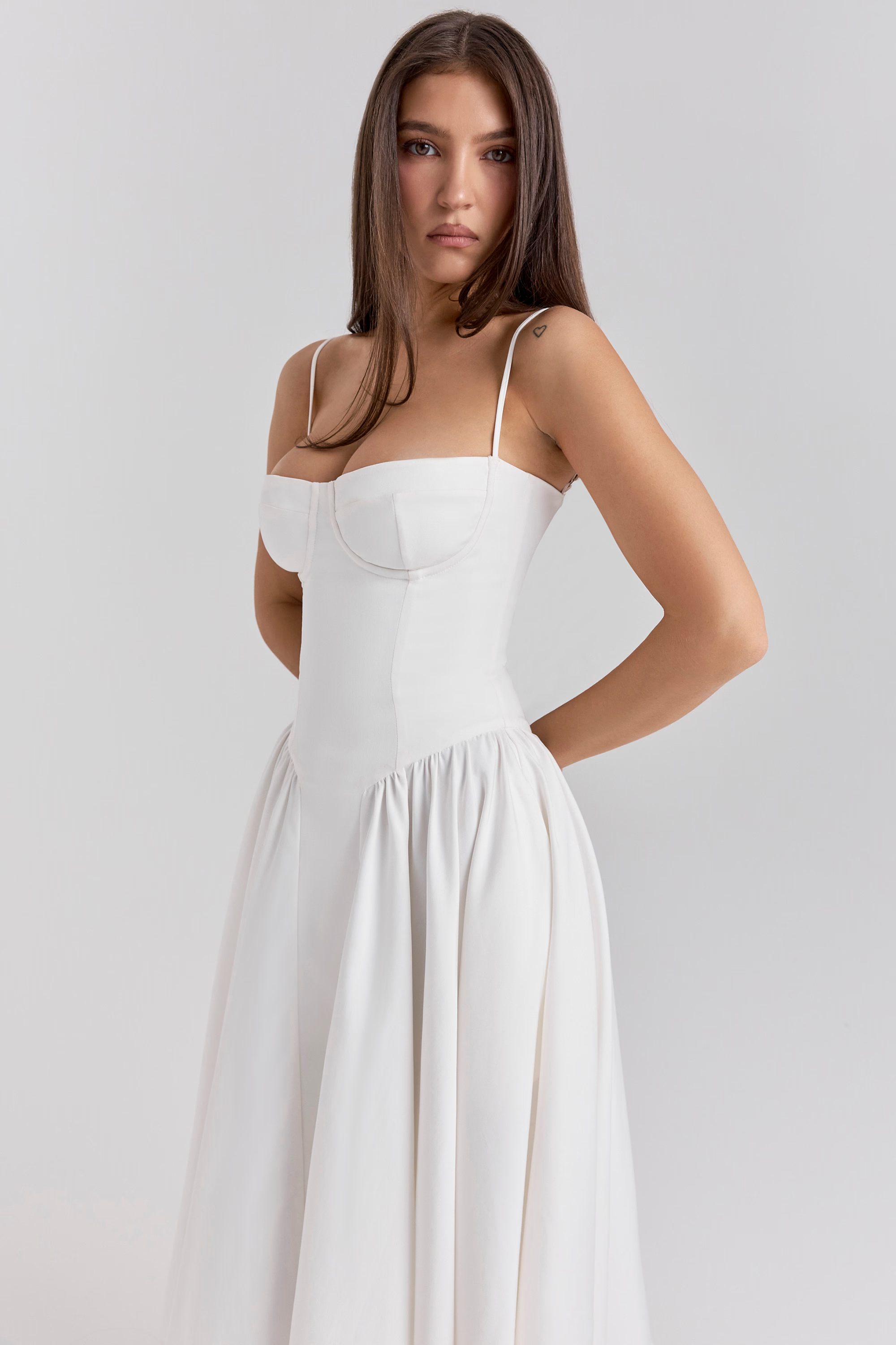 Chic Corset Bodice Dress with Flowing Skirt